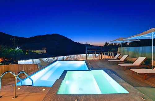 Kavallos Villa | Perla Villas with Heated Pool