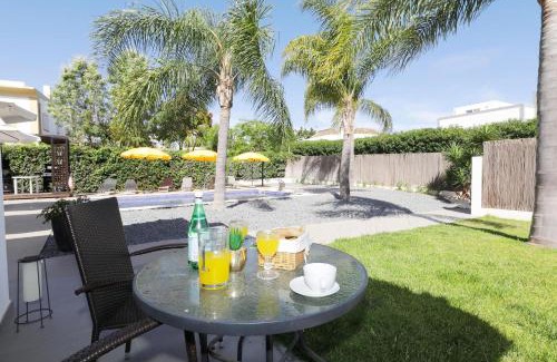Tavira Apartment | Perogil Suites Girassol - elegant Room With Pool