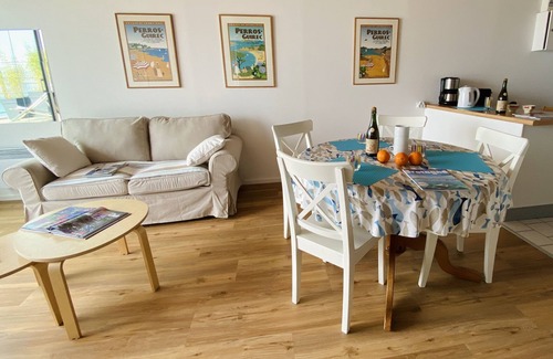 Perros-Guirec Apartment | Perros Guirec/sea view/beach 100m/private parking.