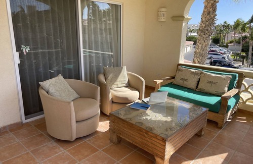 Zona Hotelera Condo | PERSONAL CONCIERGE! steps from the ocean with amazing views