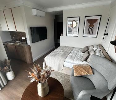 Emaus Apartment | Perspektywa Apartment with balcony by Lion Apartments