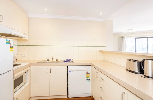 Perth Central Business District Apartment | Perth West End Apartment 406