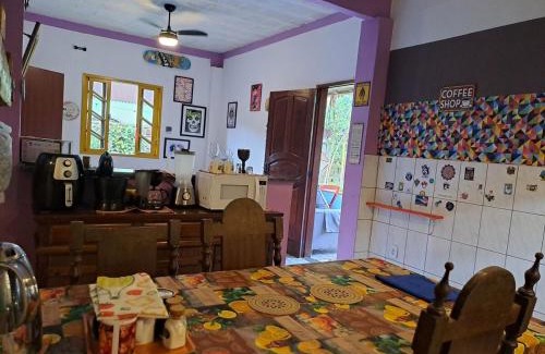 Lumiar House | Perto de tudo em Lumiar com churrasqueira, fogão a lenha e estacionamento