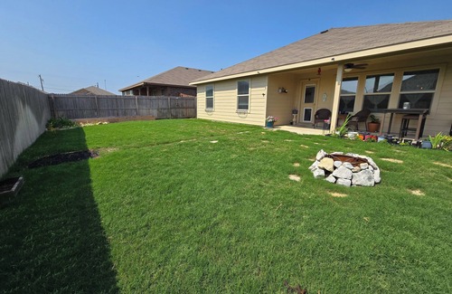 Crowley House | Pet and family friendly nirvana, privately fenced yard near downtown Fort Worth