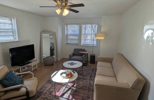 Cartersville House | Pet & family friendly home with Arcade Game!