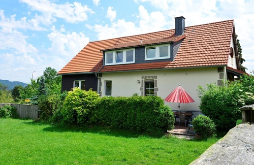 Stormbruch House | Pet-friendly mansion in the Hochsauerland region with garden and terrace