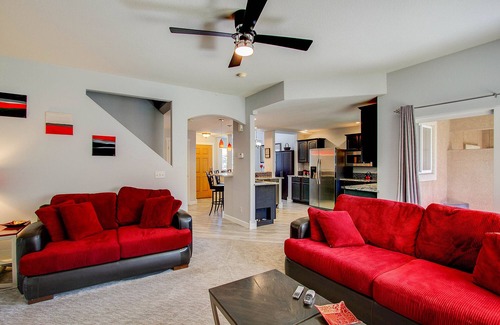 Rustic Hills House | Pet Friendly-10 min to Peterson AFB-Pool Table