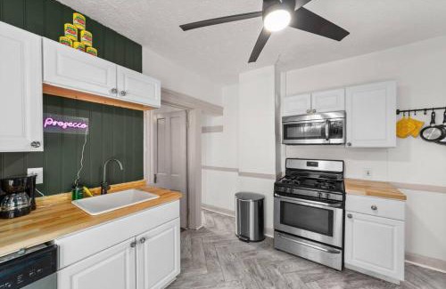 Little Italy Apartment | Pet Friendly 2BR in Little Italy # 3