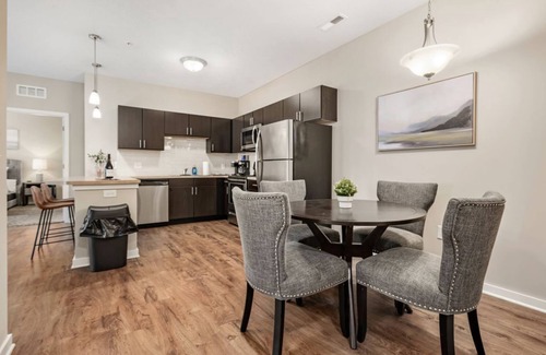 Westerville Apartment | Pet-Friendly 2BR On 1st Floor | Parking | W/D!