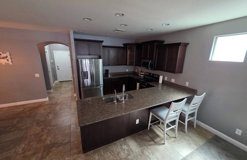Gilbert House | Pet-Friendly 3 bed Home w/Pool Access, Game Room & Garage – Walk to Dining!