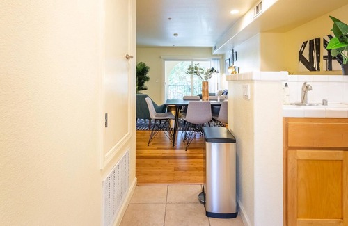 Willow Glen House | Pet-Friendly 3BR Townhouse in San Jose w/ Parking