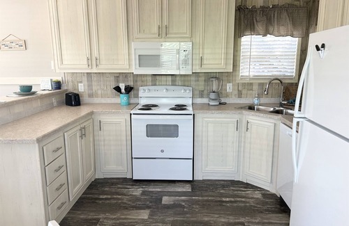 Navarre Cottage | Pet friendly, affordable vacation rentals