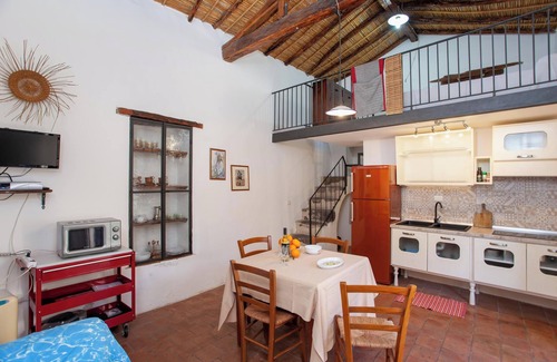 Orosei Apartment | Pet-Friendly Apartment "Hora Hora" with Garden & Wi-Fi