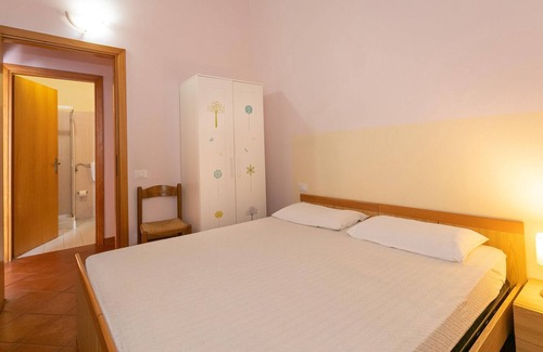 Bibbona Other | Pet-Friendly Apartment 'Family 2' - Studio Mezzanine with Shared Pool & Wi-Fi