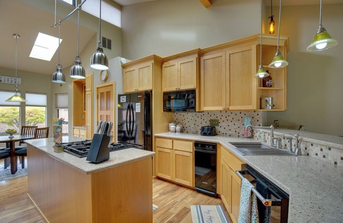 Auburn House | Pet-Friendly Auburn Home on 3 Acres
