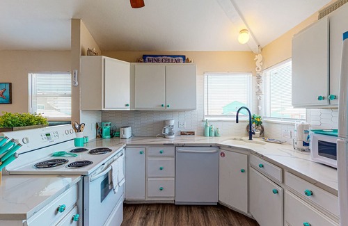 Sand Point House | Pet Friendly, Boardwalk, Glimpse of Ocean from Deck