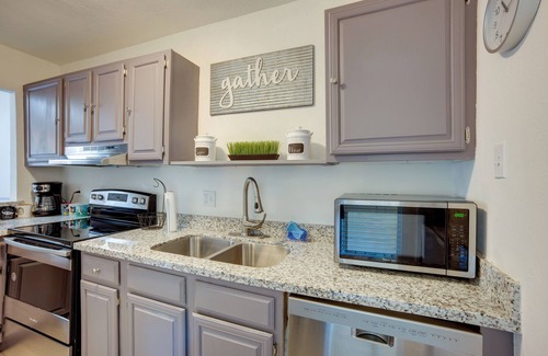 College Station House | Pet-Friendly Bryan Escape ~ 2 Mi to Texas A & M