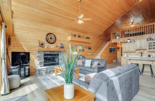 Mammoth Creek House | Pet-Friendly Cabin Less Than 1 Mi to Panguitch Lake!