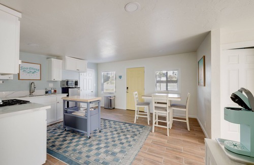 Cayucos House | Pet-Friendly Cayucos Home: Walk to Public Beach!