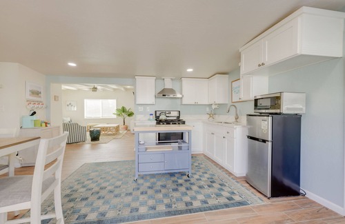 Cayucos House | Pet-Friendly Cayucos Home: Walk to Public Beach!
