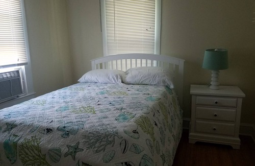 Berlin Cottage | Pet Friendly - Close to Berlin, Assateague Island Parks and Ocean City Beaches.