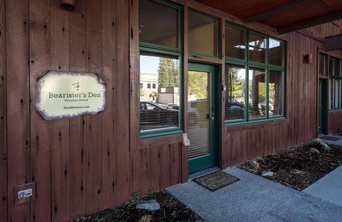 Bigfork Condo | Pet friendly condo on the banks of the Swan River Property in Downtown Bigfork - Bearister Den
