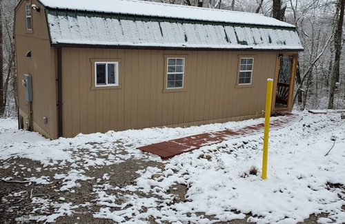 Pikeville Cottage | Pet friendly cottage on 17 acre Lake front property with dock and kayak access