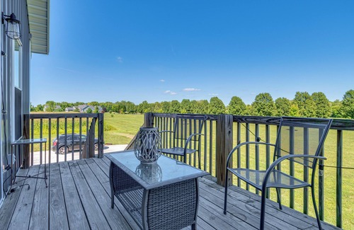 Greenwood House | Pet-Friendly Countryside Retreat in Whiteland!