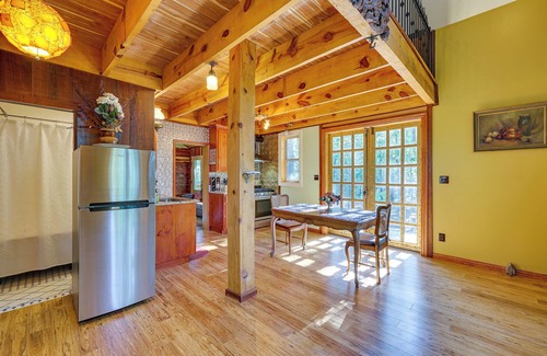 Eureka Springs Cottage | Pet-friendly Eureka Springs Rental w/Private Deck