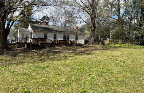 Clayton House | Pet Friendly|Fenced In|DT Clayton|Walkable