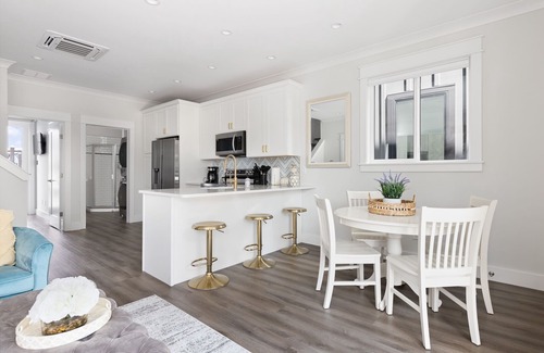 River District Boat Rental | Pet Friendly Floating Villa - Lookout at The Cove - Downtown Wilmington