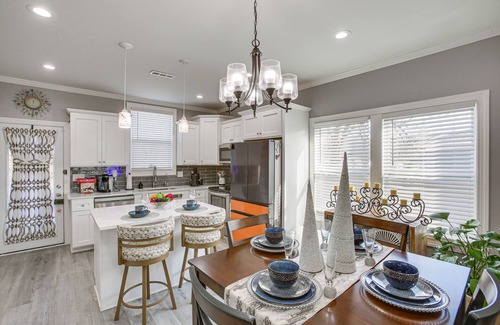 Gallatin House | Pet-Friendly Gallatin Home w/Deck, 1 Mi to Town!