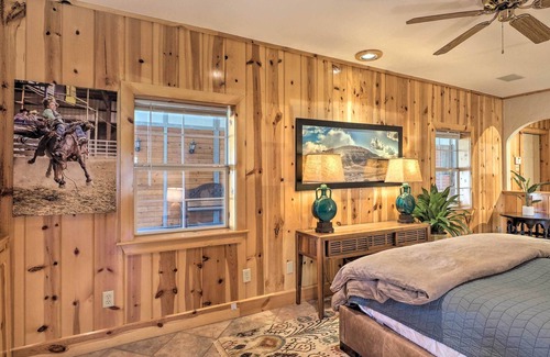 Georgetown Apartment | Pet-Friendly Georgetown Studio w/ Chiminea!