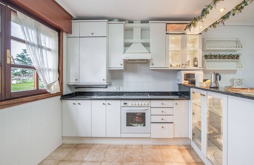 Loredo House | Pet-Friendly Getaway