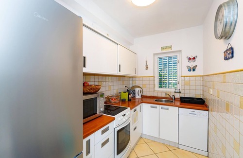 Sveti Filip i Jakov House | Pet friendly home in Sv.Filip i Jakov
