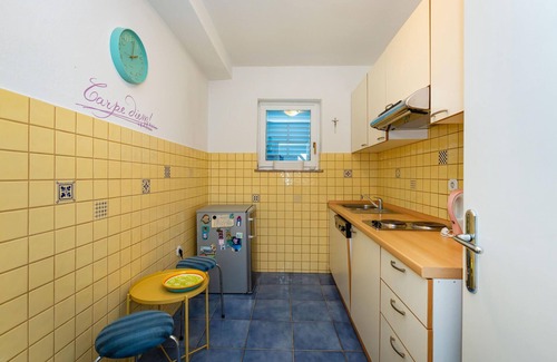 Sveti Filip i Jakov House | Pet friendly home in Sv.Filip i Jakov