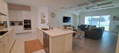 Green Cove Springs House | Pet Friendly Home Guest Suite