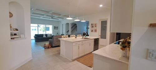 Green Cove Springs House | Pet Friendly Home Guest Suite