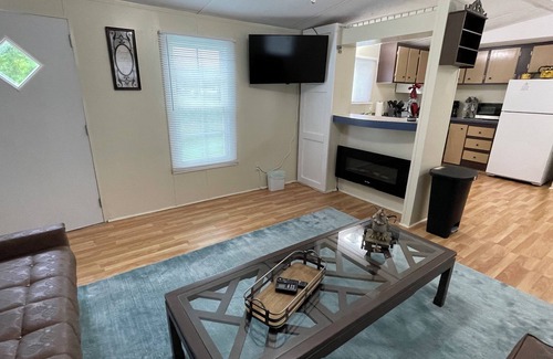 Deep Gap House | Pet friendly, hdtv°Fireplace°Netflix°Backyard