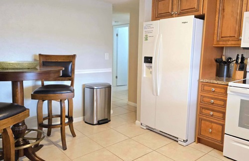 West Bradenton House | Pet Friendly, Heated Saltwater Pool Home, Close to Anna Maria Is & IMG Academy