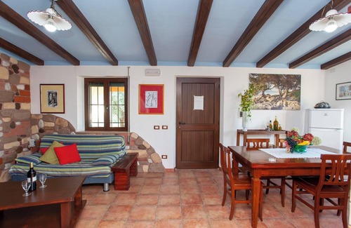 Orosei Apartment | Pet-friendly Holiday Apartment "Tipica Casa di Campagna - Orosei" with Terrace & Shared Garden