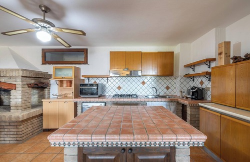 Villaputzu House | Pet-friendly Holiday Home “Casa Michelle” with Sea & Mountain View