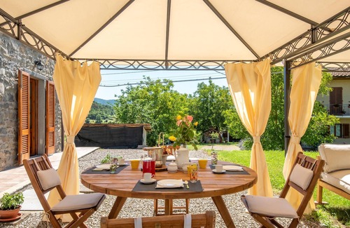 Palazzo del Pero House | Pet friendly home in Arezzo with WiFi