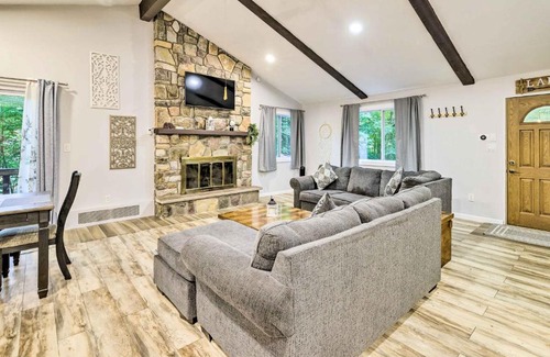 Gouldsboro House | Pet-Friendly Home in Big Bass Lake Community!