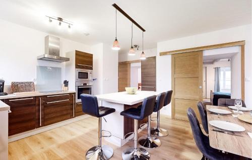 Doux House | Pet Friendly Home In Doux