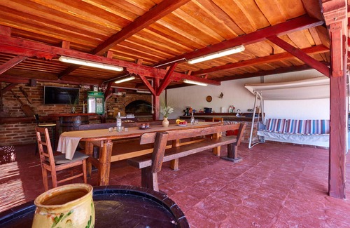 Bjelovar House | Pet friendly home in Gudovac with WiFi