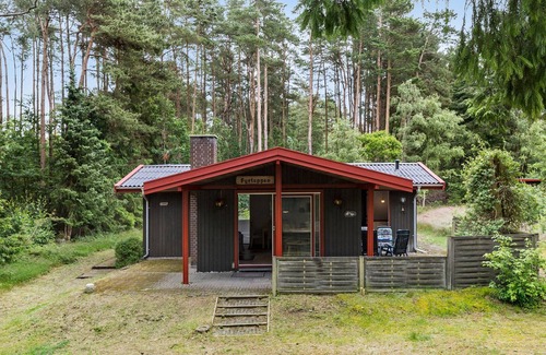 Ebdrup House | Pet friendly home in Kolind with WiFi