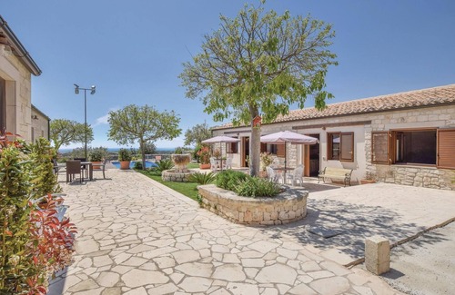 Modica House | Pet friendly home in Modica