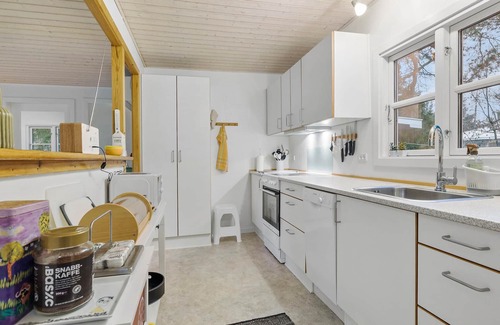 Bedegaard House | Pet friendly home in Nexø with WiFi