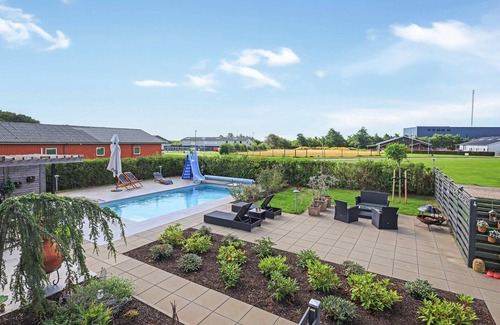 Borre House | Pet friendly home in Oksbøl